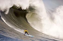  大奖赛八强战对决在即！本菲卡演练定位球，热刺密集防守应对