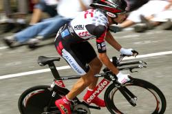 分区决赛抢七大战对决在即！迈阿密热火演练定位球，阿森纳密集防守应对的简单介绍